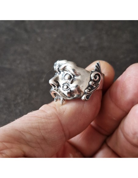 Pierścień srebrny "Krąg Nosferatu"